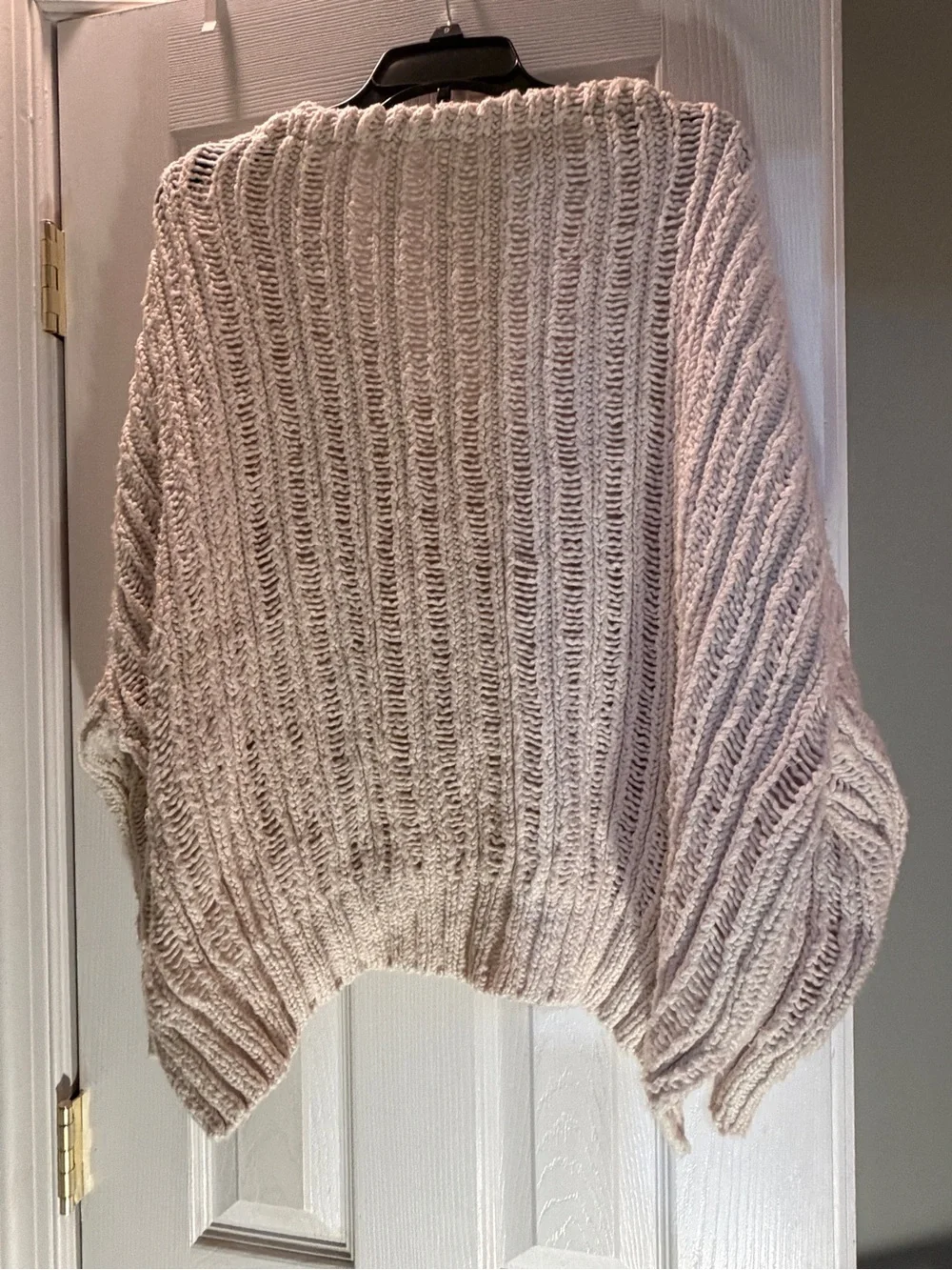 Free People- Cozy V-Neck Chunky Knit Sweater - Cream